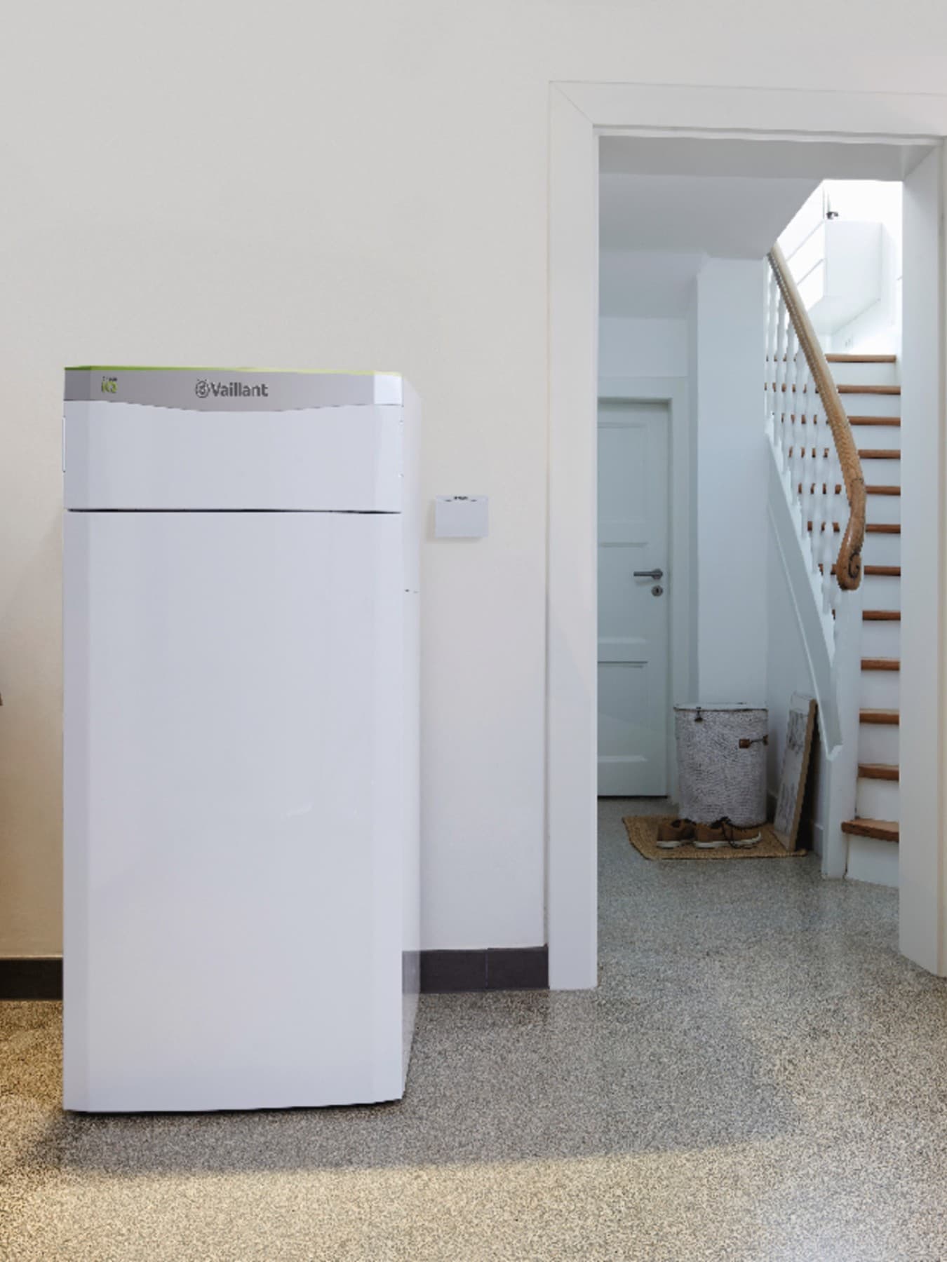 Toplotna pumpa voda-voda flexoTHERM u pomoćnoj prostoriji